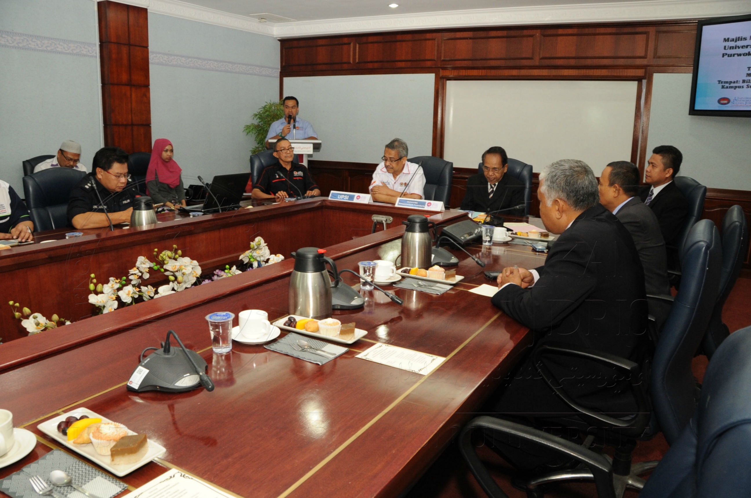 PRO16 6 Mou HAS 7851